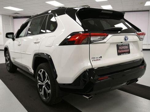 Used 2022 Toyota RAV4 XSE w/ Weather Package AWD/4WD image 5