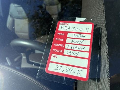 Used 2024 Ford Explorer King Ranch w/ Technology Package image 5