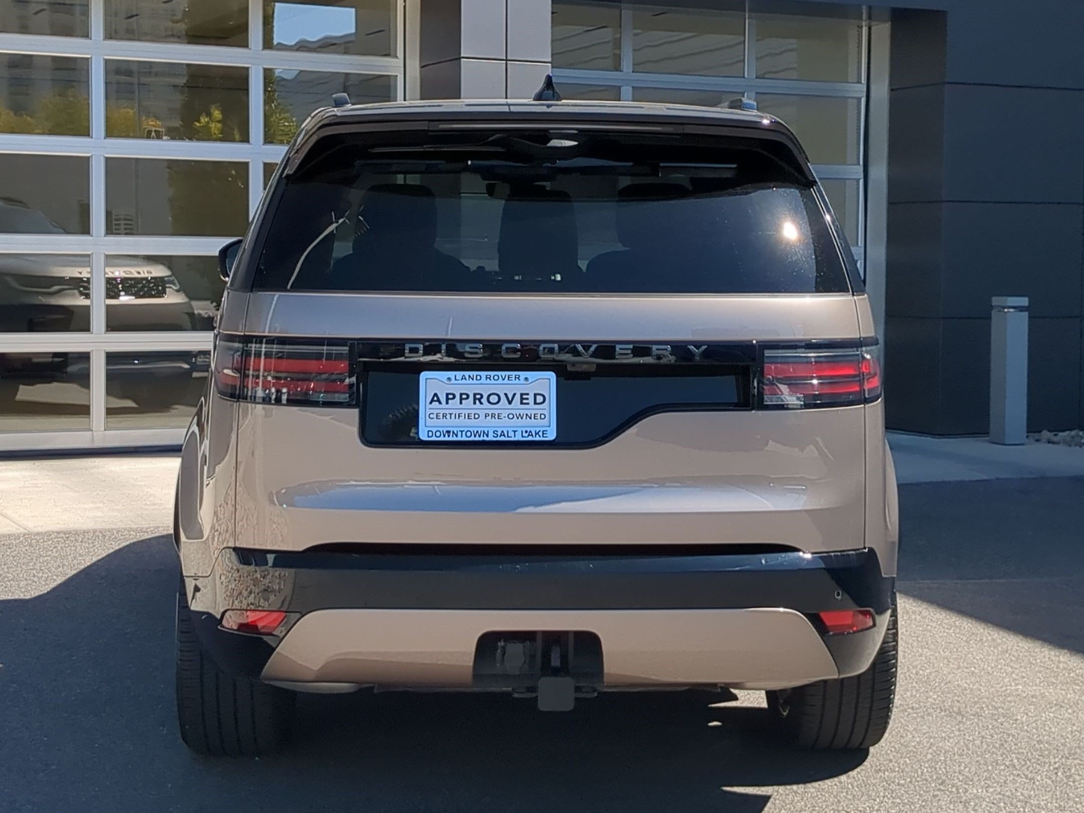 Used 2026 Land Rover Discovery Dynamic SE AWD/4WD image 9