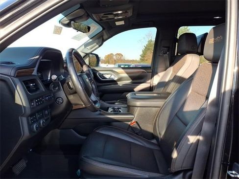 Certified 2023 Chevrolet Suburban High Country w/ Advanced Technology Package image 15