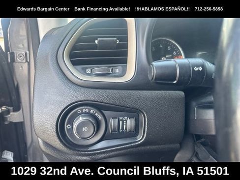 Used 2016 Jeep Renegade Limited AWD/4WD image 16