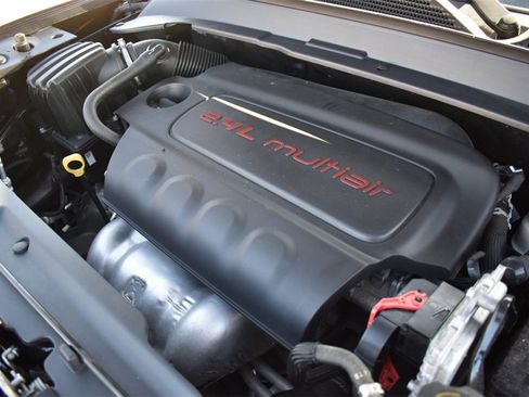 Used 2022 Jeep Compass Limited image 39