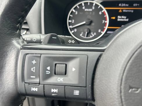 Used 2022 Nissan Rogue S FWD image 20