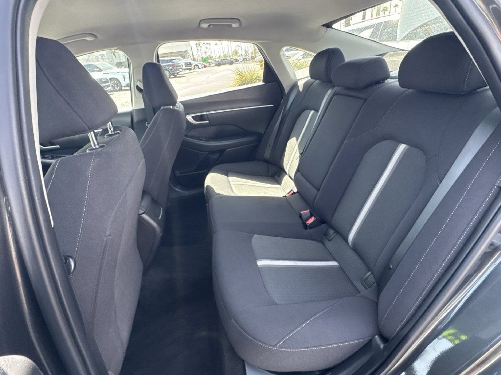Used 2025 Hyundai Sonata SEL FWD image 24