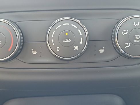 New 2026 Chevrolet Trax LS w/ LS Convenience Package FWD image 19