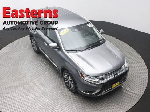 Used 2020 Mitsubishi Outlander SEL image 3