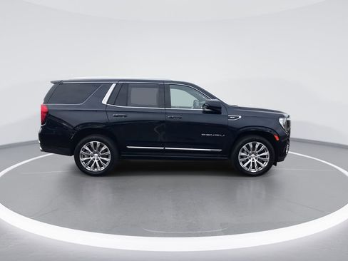 Used 2023 GMC Yukon Denali AWD/4WD image 9