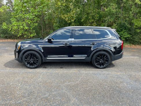 Used 2021 Kia Telluride SX w/ Towing Package FWD image 2