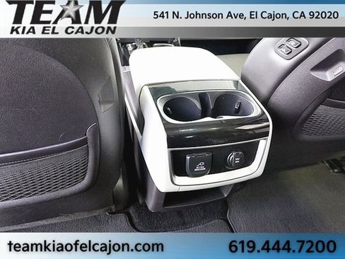 Certified 2022 Kia Carnival SX Prestige image 23