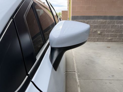 Used 2025 Nissan Versa SV w/ Trunk Package image 12