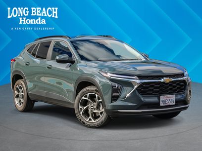 Used 2025 Chevrolet Trax LT