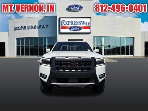 Used 2025 Nissan Frontier PRO-4X w/ Pro Convenience Package AWD/4WD image 3