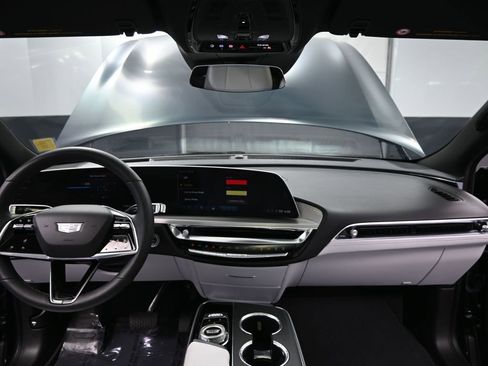 Used 2024 Cadillac Lyriq Luxury image 26