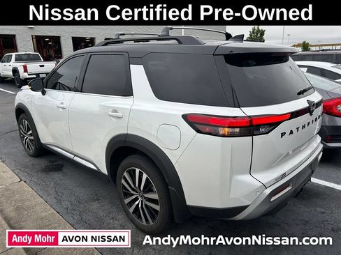 Certified 2025 Nissan Pathfinder Platinum w/ Black Appearance Package AWD/4WD image 3