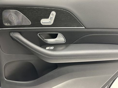 Certified 2024 Mercedes-Benz GLS 450 4MATIC image 22