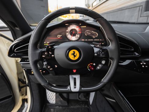 Used 2025 Ferrari Purosangue image 32