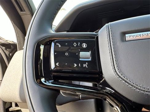 New 2025 Land Rover Range Rover Velar Dynamic SE image 30