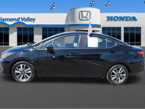 Used 2025 Nissan Versa SV image 8