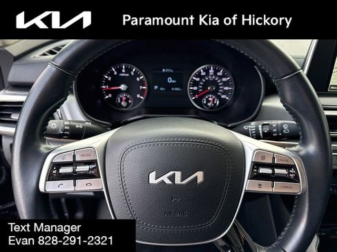 Used 2022 Kia Telluride LX image 36