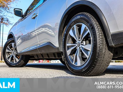 Used 2023 Nissan Murano SV image 16