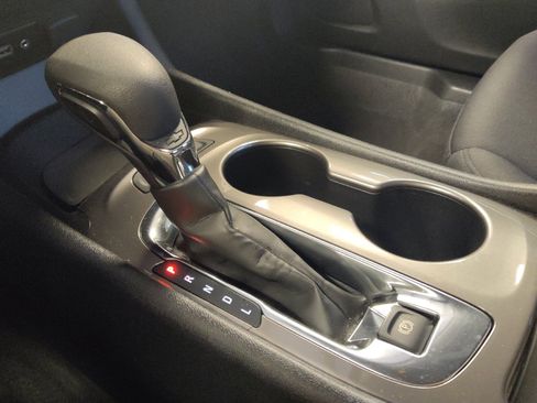 Used 2025 Chevrolet Malibu LS FWD image 26