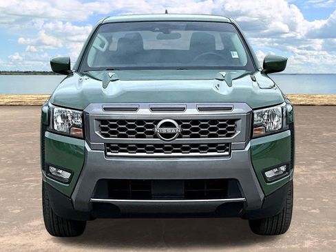 Used 2025 Nissan Frontier SV w/ SV Convenience Package RWD image 2