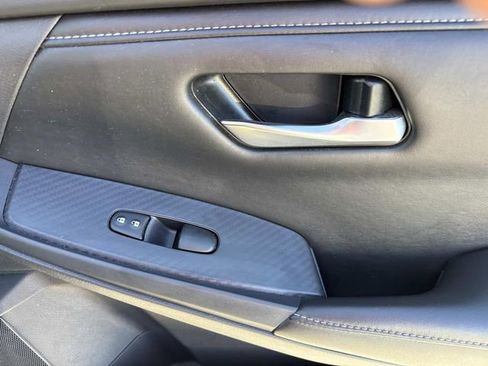 Used 2024 Nissan Sentra SV FWD image 14