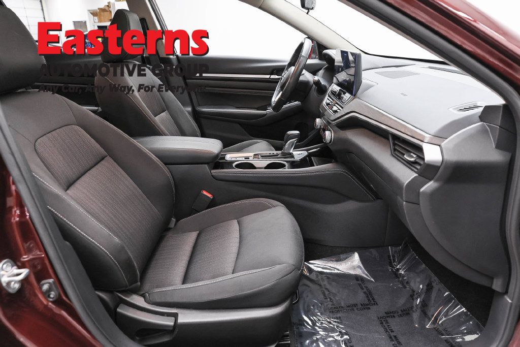 Used 2023 Nissan Altima 2.5 SV w/ SV Premium Package FWD image 28