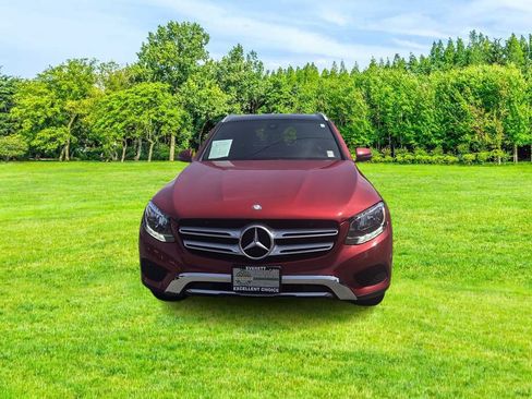 Used 2017 Mercedes-Benz GLC 300 4MATIC image 3