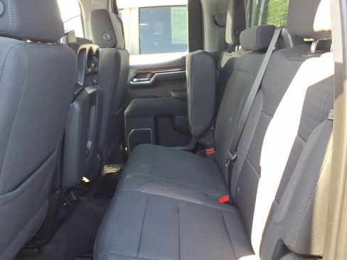 Used 2023 Chevrolet Silverado 1500 LT AWD/4WD image 8