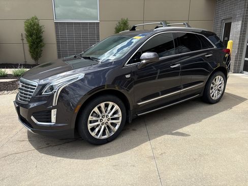 Used 2017 Cadillac XT5 Platinum w/ Driver Assist Package AWD/4WD image 5