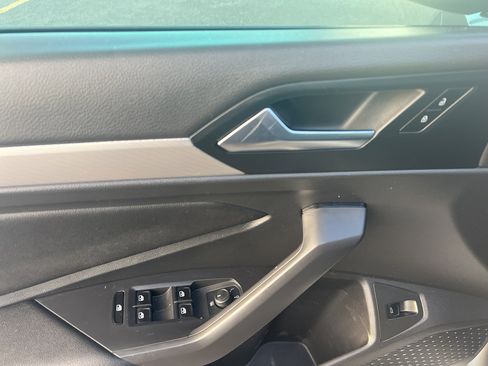 Used 2020 Volkswagen Jetta SE image 11