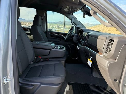 New 2026 GMC Sierra 2500 SLE w/ Preferred Package image 12