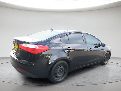 Used 2016 Kia Forte LX FWD image 1