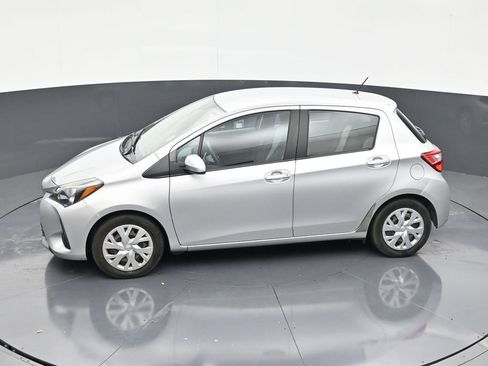 Used 2018 Toyota Yaris L image 13