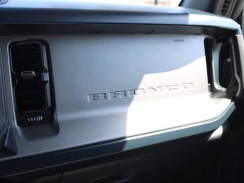 Used 2023 Ford Bronco Outer Banks AWD/4WD image 14