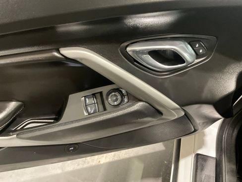 Used 2017 Chevrolet Camaro LT RWD image 10