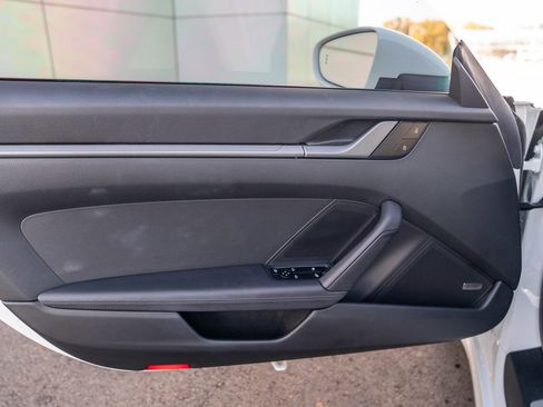 Used 2023 Porsche 911 Carrera image 10