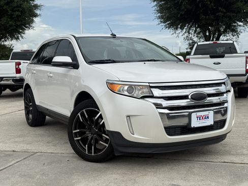Used 2013 Ford Edge Limited w/ Driver Entry Pkg FWD image 2