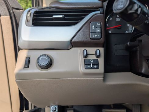 Used 2017 Chevrolet Tahoe LT RWD image 28