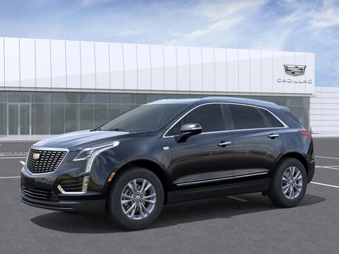 New 2026 Cadillac XT5 Luxury image 2