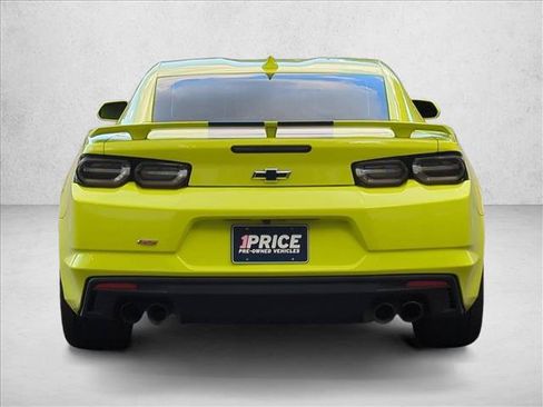 Used 2019 Chevrolet Camaro SS RWD image 6