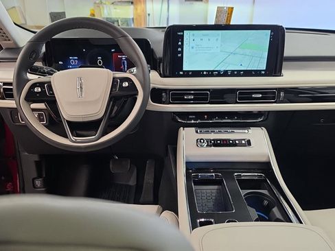 New 2026 Lincoln Aviator Reserve AWD/4WD image 9
