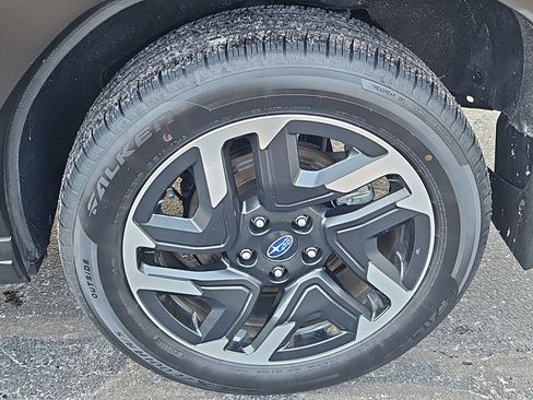 Certified 2025 Subaru Forester Premium image 28