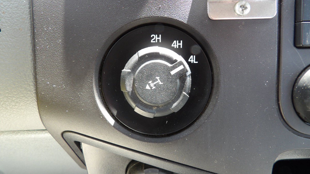 Used 2015 Ford F250 XL AWD/4WD image 12