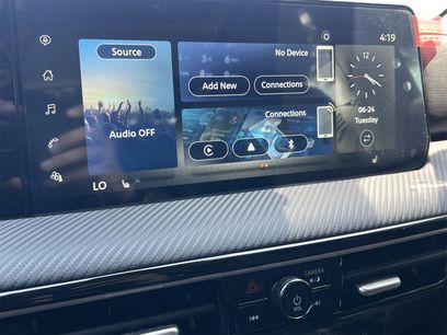 New 2025 Nissan Kicks SR w/ SR Premium Package