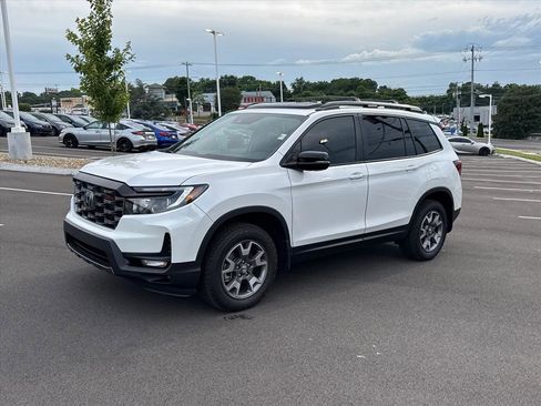 Certified 2023 Honda Passport TrailSport image 1