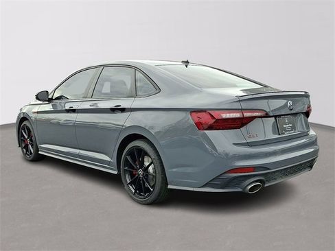 Used 2024 Volkswagen Jetta GLI 40th Anniversary Edition image 6