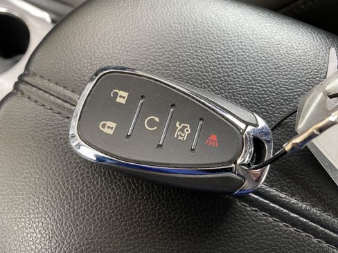 Used 2023 Chevrolet Malibu LT image 35