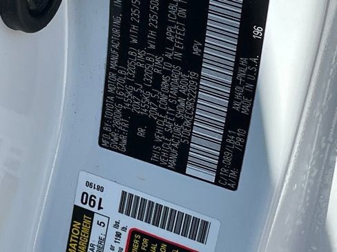 Used 2024 Toyota Sienna Platinum image 31